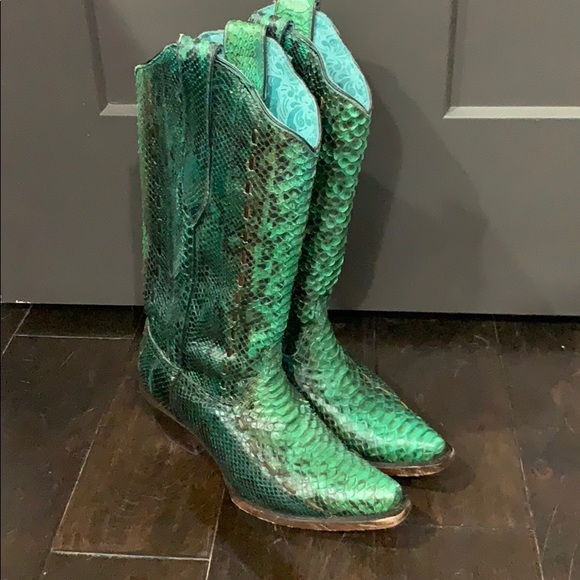 Corral Shoes - Corral turquoise python boots